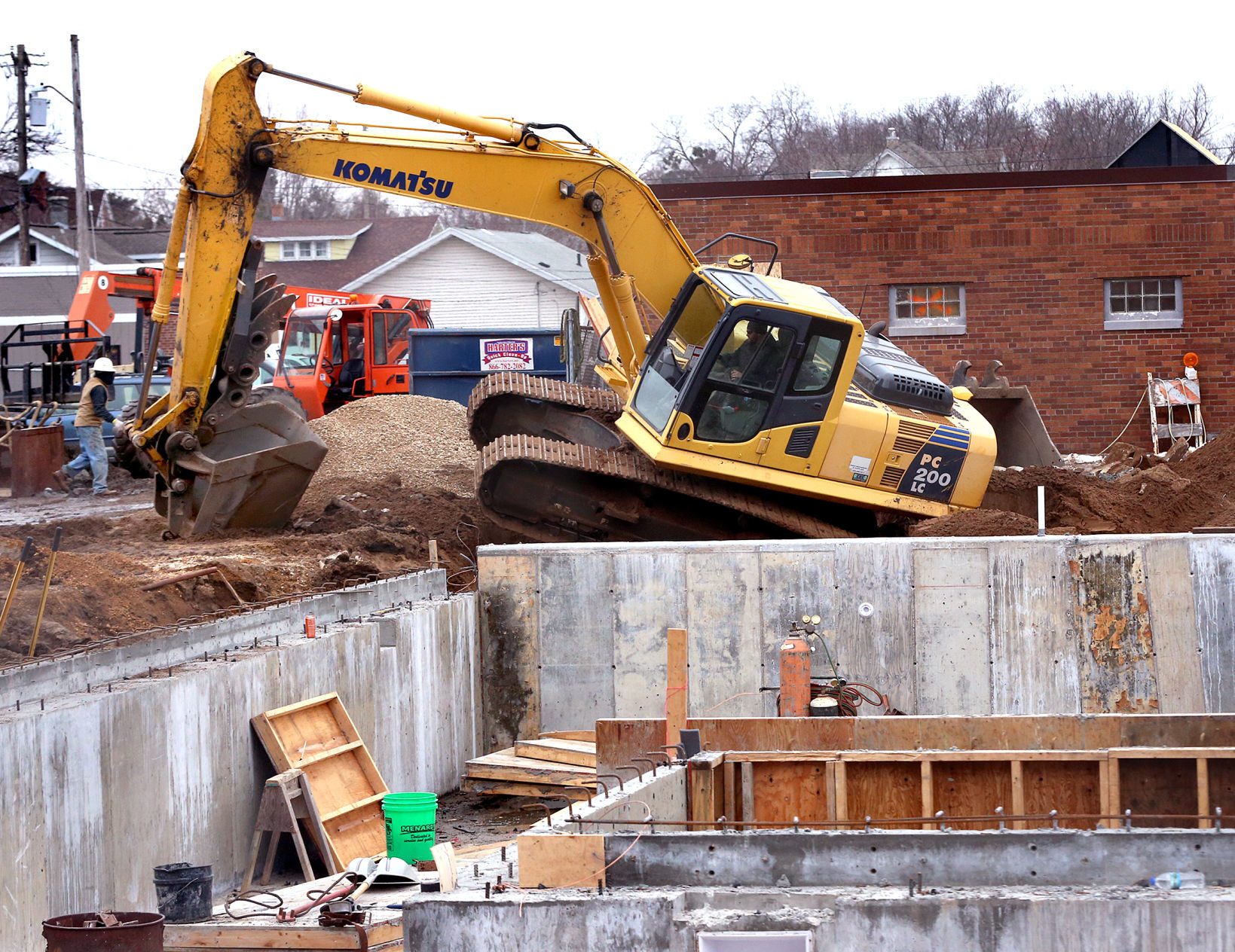Veterans Memorial Pool Construction